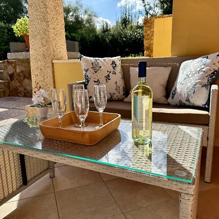 Semesterbostad Zippiri Is Molas