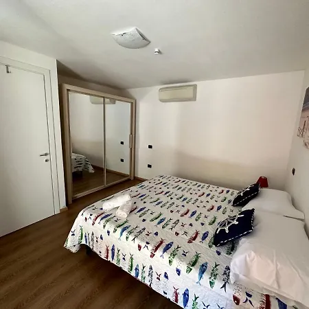 Semesterbostad Zippiri Is Molas *