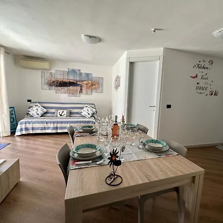 Semesterbostad Zippiri Is Molas Pula