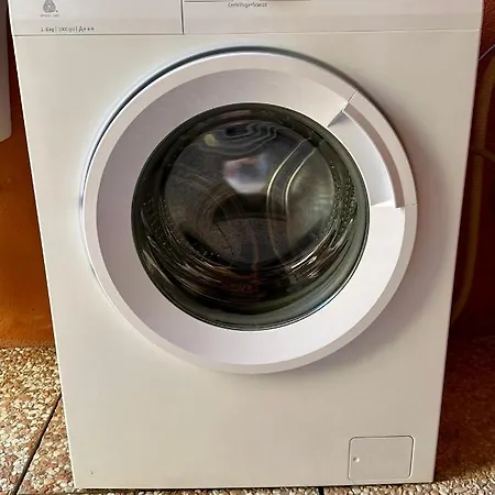 Zippiri Is Molas Pula